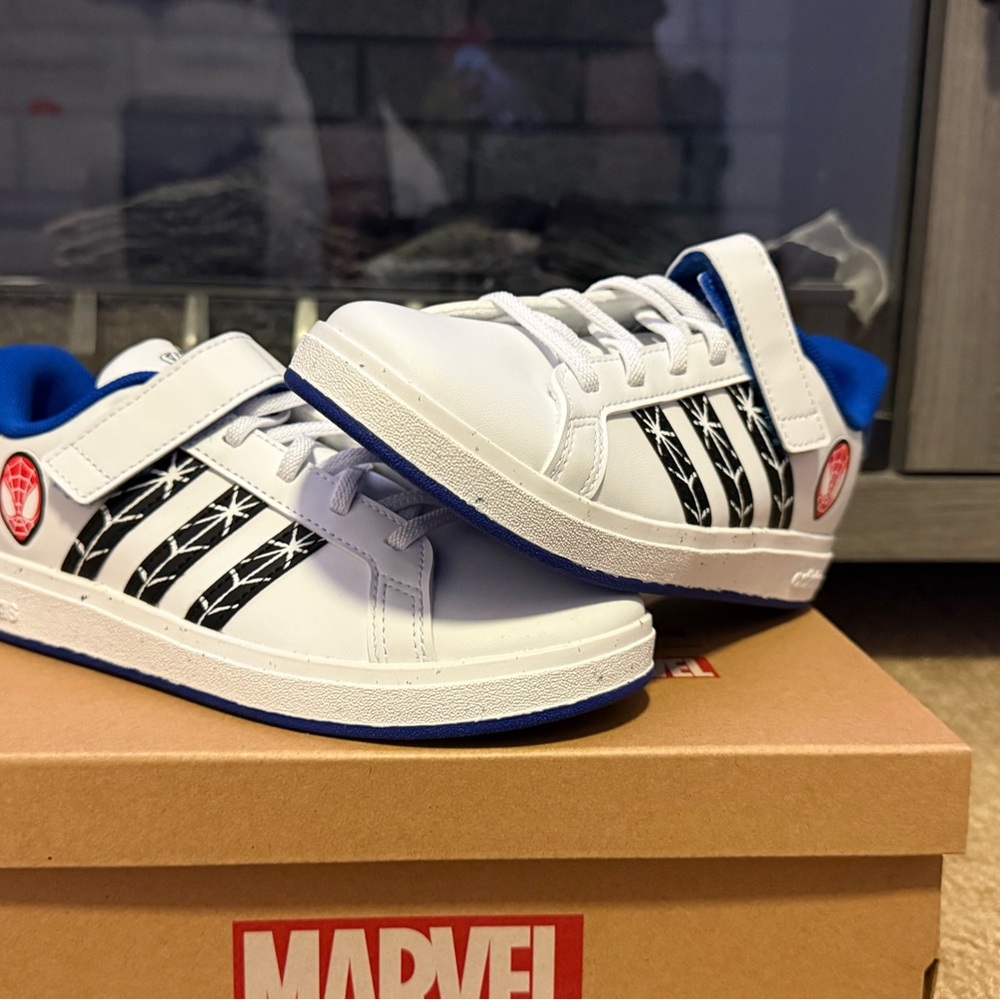 Marvel Kids White and Black Sneakers with Blue Accents